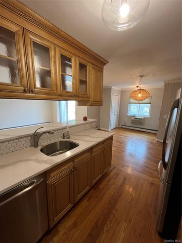 77 Richmond Boulevard 4A, Ronkonkoma, NY 11779