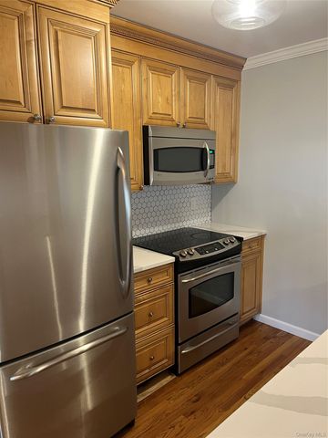 77 Richmond Boulevard 4A, Ronkonkoma, NY 11779