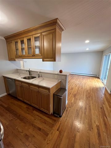 77 Richmond Boulevard 4A, Ronkonkoma, NY 11779