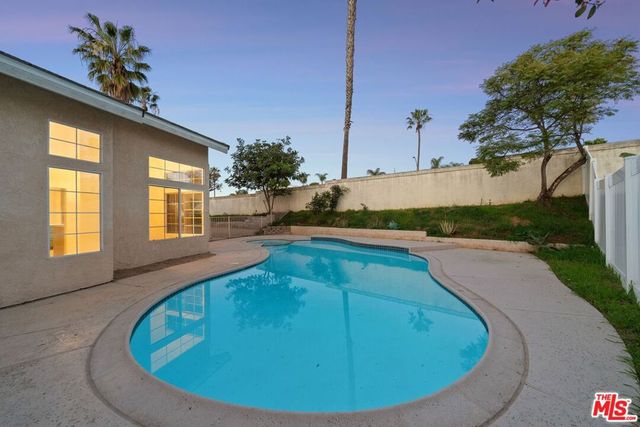 1233 Equinox Way, Chula Vista, CA 91911