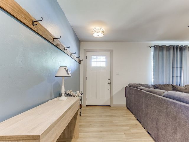 1912 Hardy Drive, Edmond, OK 73013
