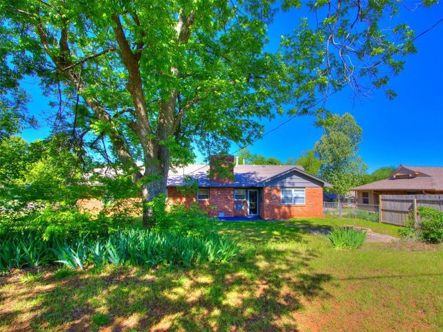 1912 Hardy Drive, Edmond, OK 73013