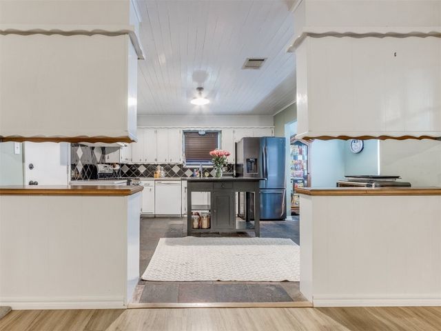 1912 Hardy Drive, Edmond, OK 73013