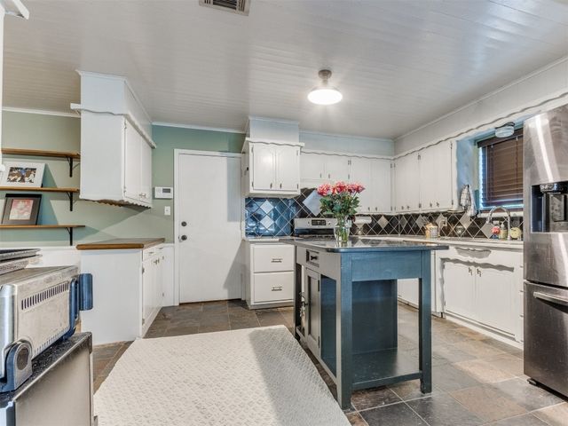 1912 Hardy Drive, Edmond, OK 73013