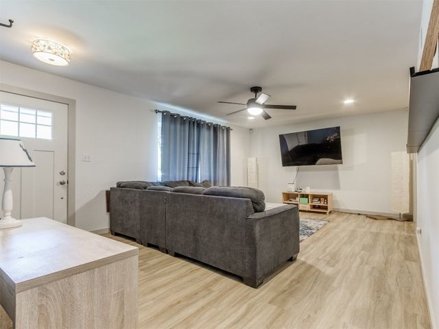 1912 Hardy Drive, Edmond, OK 73013