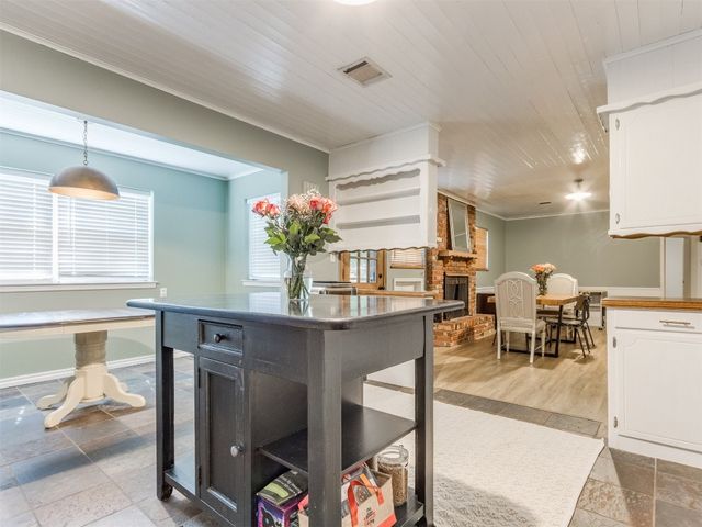 1912 Hardy Drive, Edmond, OK 73013