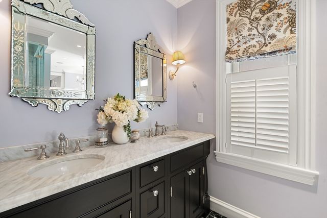 36 Commonwealth Avenue PH, Boston, MA 02116