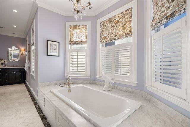 36 Commonwealth Avenue PH, Boston, MA 02116