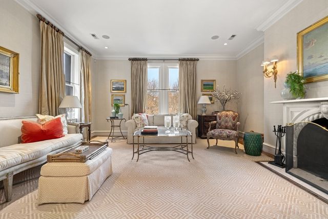 36 Commonwealth Avenue PH, Boston, MA 02116