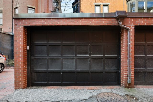 36 Commonwealth Avenue PH, Boston, MA 02116