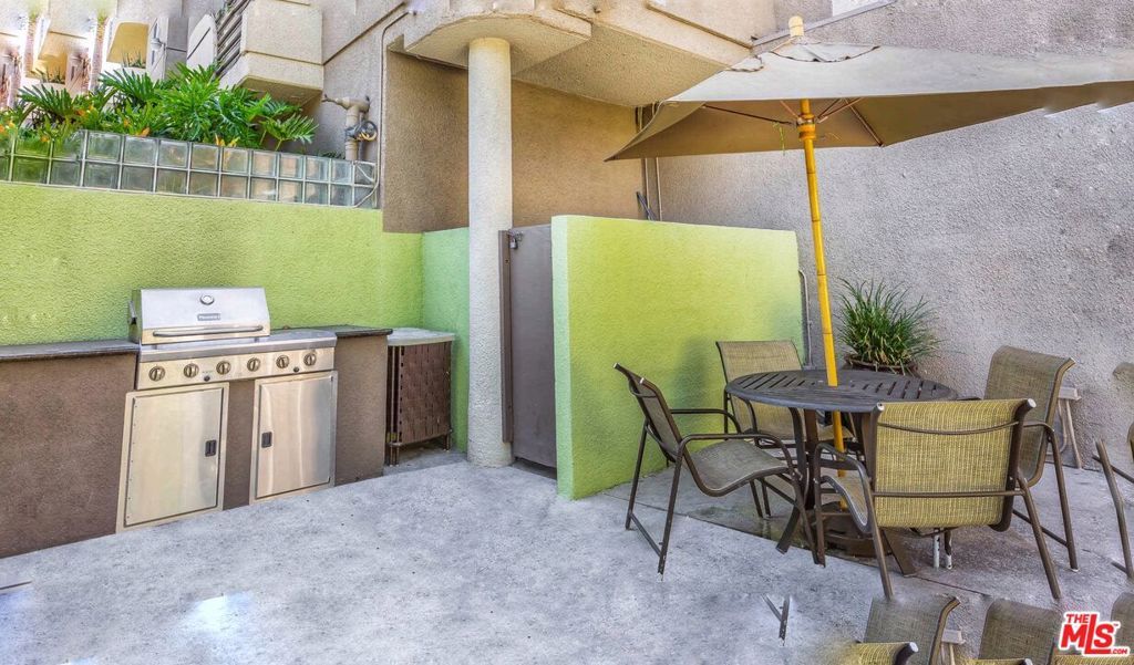 Image 37 of property listing at 345 S Alexandria Avenue 307, Los Angeles, CA 90020