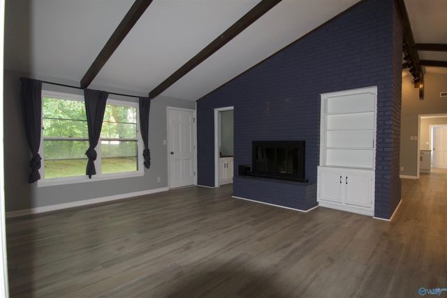 8010 Valley Bend Drive, Huntsville, AL 35802