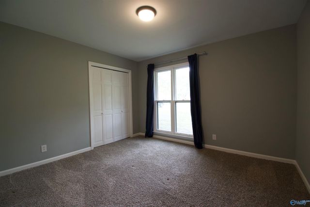 8010 Valley Bend Drive, Huntsville, AL 35802
