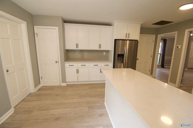 8010 Valley Bend Drive, Huntsville, AL 35802