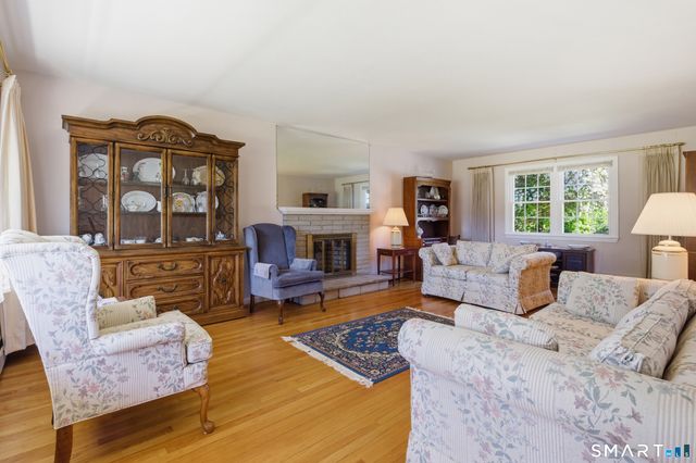 19 Zephyr Road, Trumbull, CT 06611