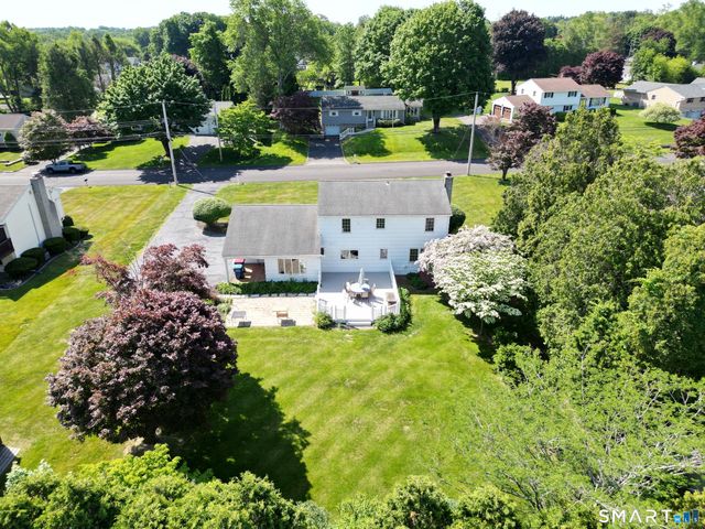 19 Zephyr Road, Trumbull, CT 06611