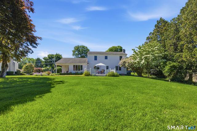 19 Zephyr Road, Trumbull, CT 06611