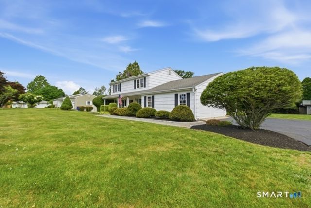 19 Zephyr Road, Trumbull, CT 06611
