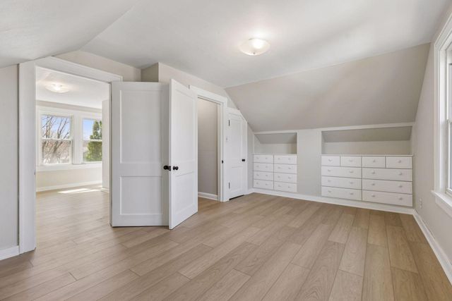 1871 Hyacinth Avenue E, Saint Paul, MN 55119