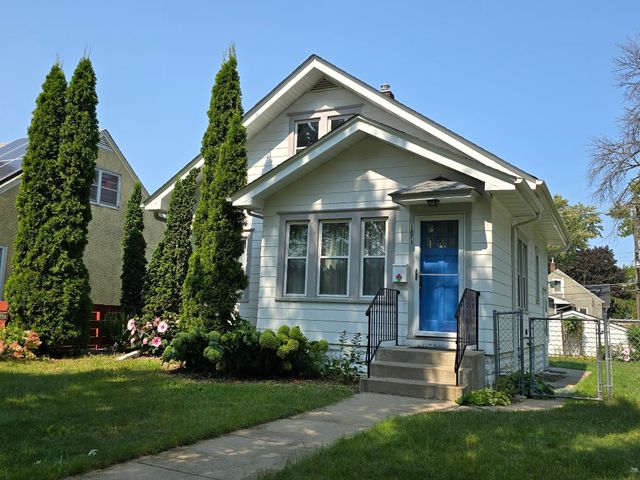 1871 Hyacinth Avenue E, Saint Paul, MN 55119