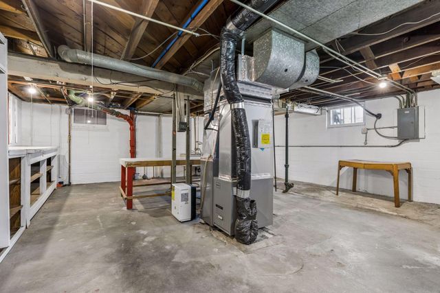 1871 Hyacinth Avenue E, Saint Paul, MN 55119