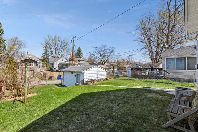 1871 Hyacinth Avenue E, Saint Paul, MN 55119