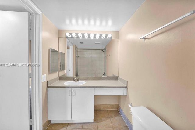 4195 N Haverhill Rd 304, West Palm Beach, FL 33417