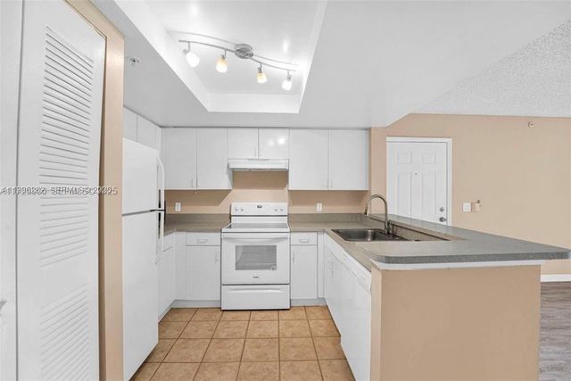 4195 N Haverhill Rd 304, West Palm Beach, FL 33417