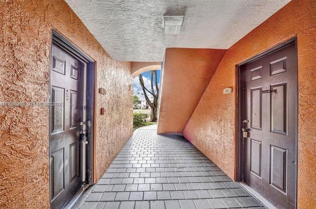 4195 N Haverhill Rd 304, West Palm Beach, FL 33417