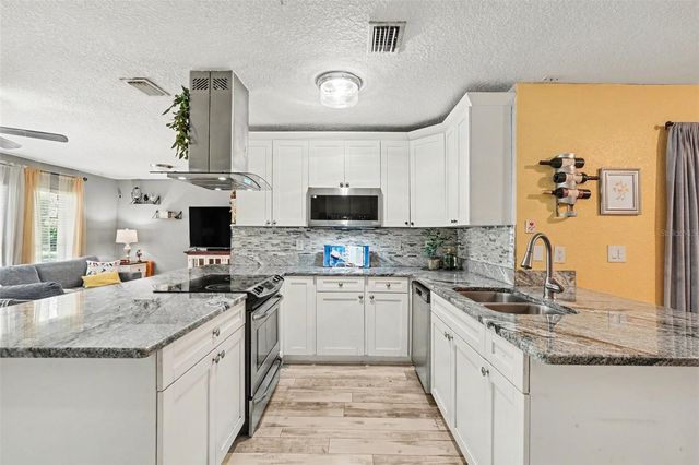 534 LEVERETT ROAD, Seffner, FL 33584