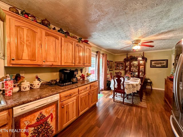 1065 Star Point Rd, Jamestown, TN 38556