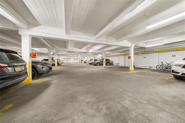 142-35 84 Drive 6B, Briarwood, NY 11435