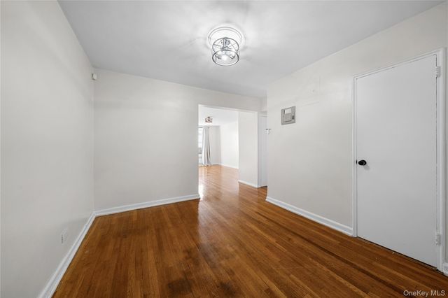 142-35 84 Drive 6B, Briarwood, NY 11435