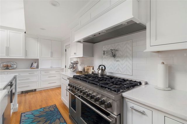 99 Blackstone Avenue, Warwick, RI 02889