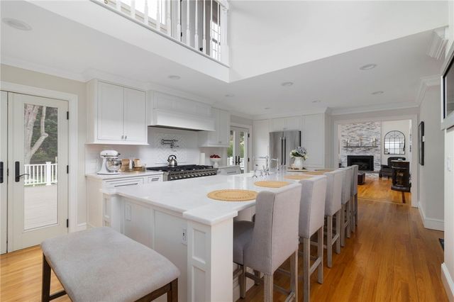 99 Blackstone Avenue, Warwick, RI 02889