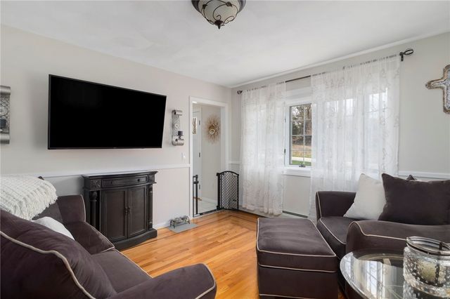 99 Blackstone Avenue, Warwick, RI 02889