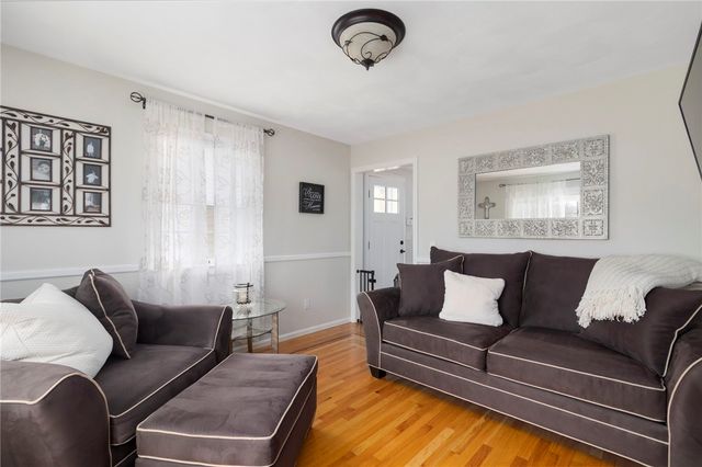 99 Blackstone Avenue, Warwick, RI 02889