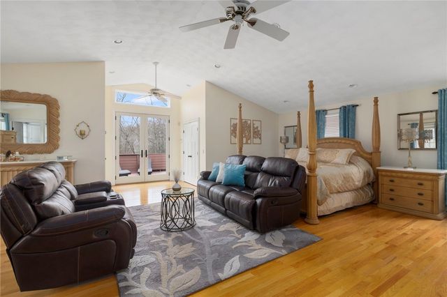 99 Blackstone Avenue, Warwick, RI 02889