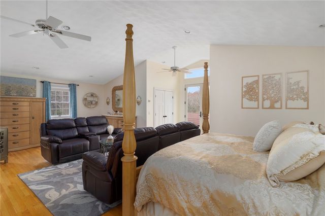 99 Blackstone Avenue, Warwick, RI 02889