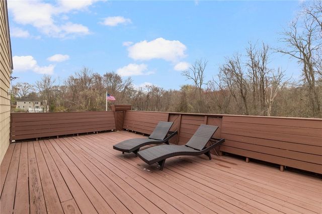 99 Blackstone Avenue, Warwick, RI 02889