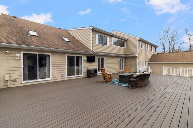 99 Blackstone Avenue, Warwick, RI 02889