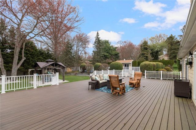 99 Blackstone Avenue, Warwick, RI 02889