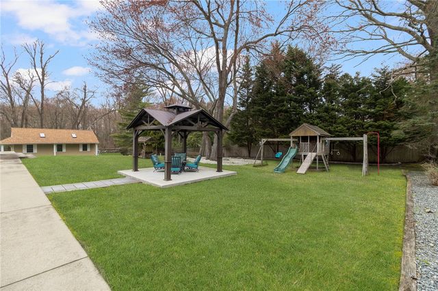 99 Blackstone Avenue, Warwick, RI 02889