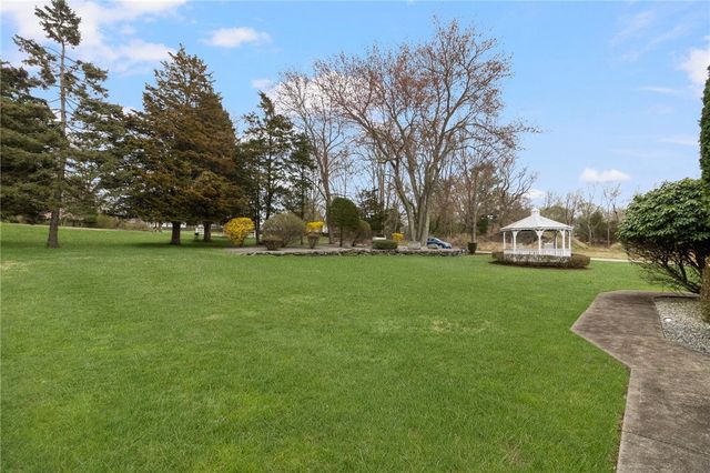 99 Blackstone Avenue, Warwick, RI 02889