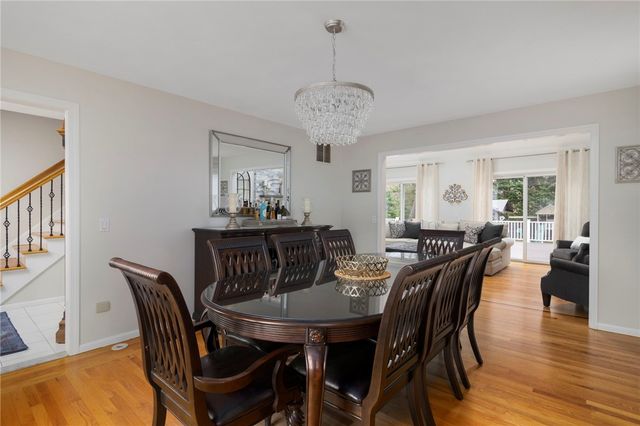 99 Blackstone Avenue, Warwick, RI 02889