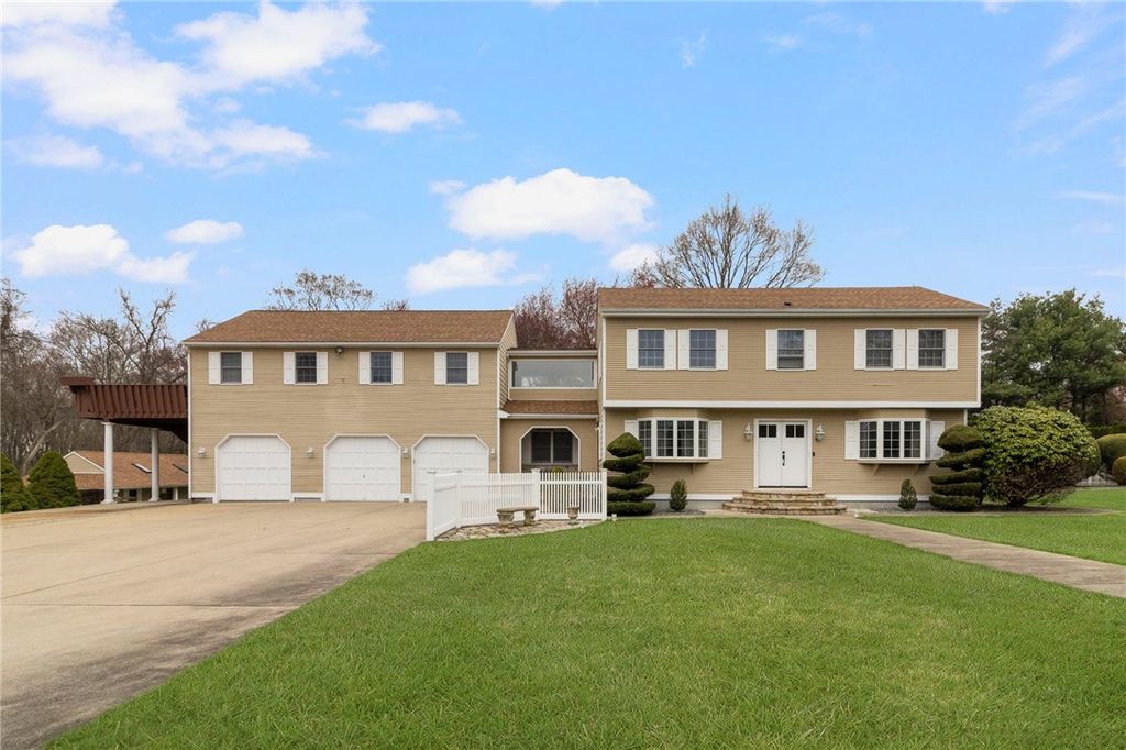 99 Blackstone Avenue, Warwick, RI 02889