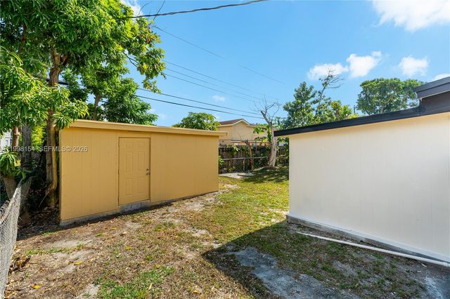 1164 NW 45th Ave, Lauderhill, FL 33313