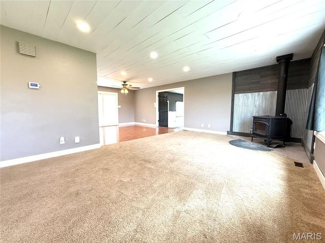 8757 US RT 50, Lebanon, IL 62254