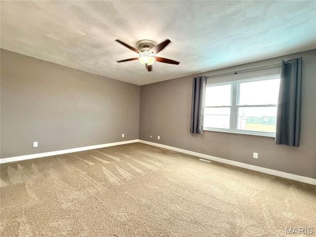 8757 US RT 50, Lebanon, IL 62254