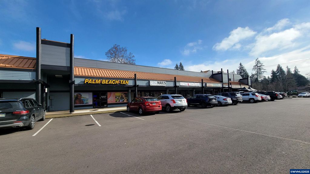 3830 Commercial St SE, Salem, OR 97302